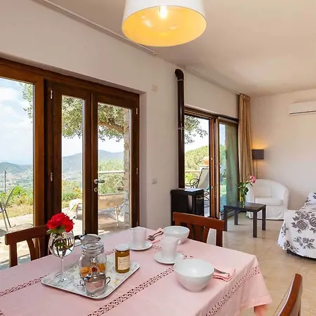 San Leo, - Ginestra Appartamento Castellabate
